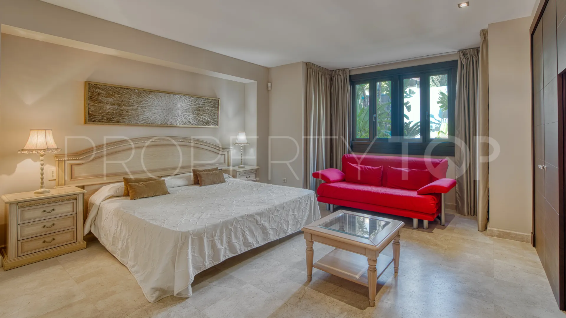 For sale Los Flamingos house with 6 bedrooms
