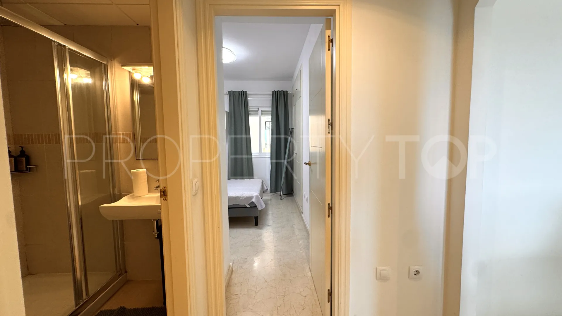 For sale apartment with 2 bedrooms in Mijas Costa
