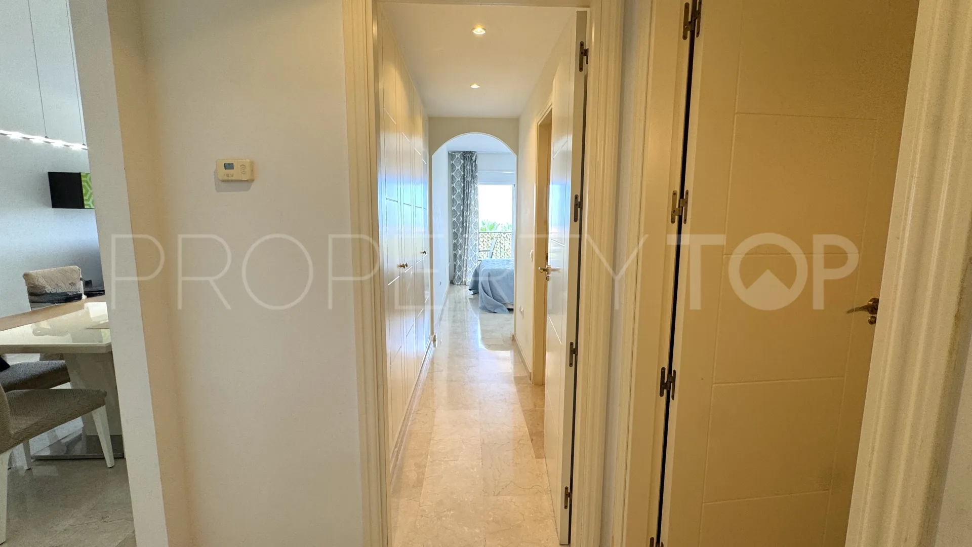For sale apartment with 2 bedrooms in Mijas Costa
