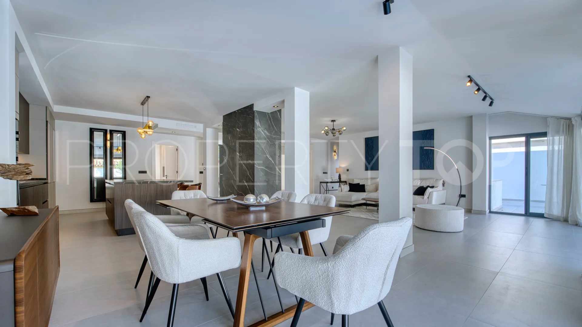 Nueva Andalucia house for sale