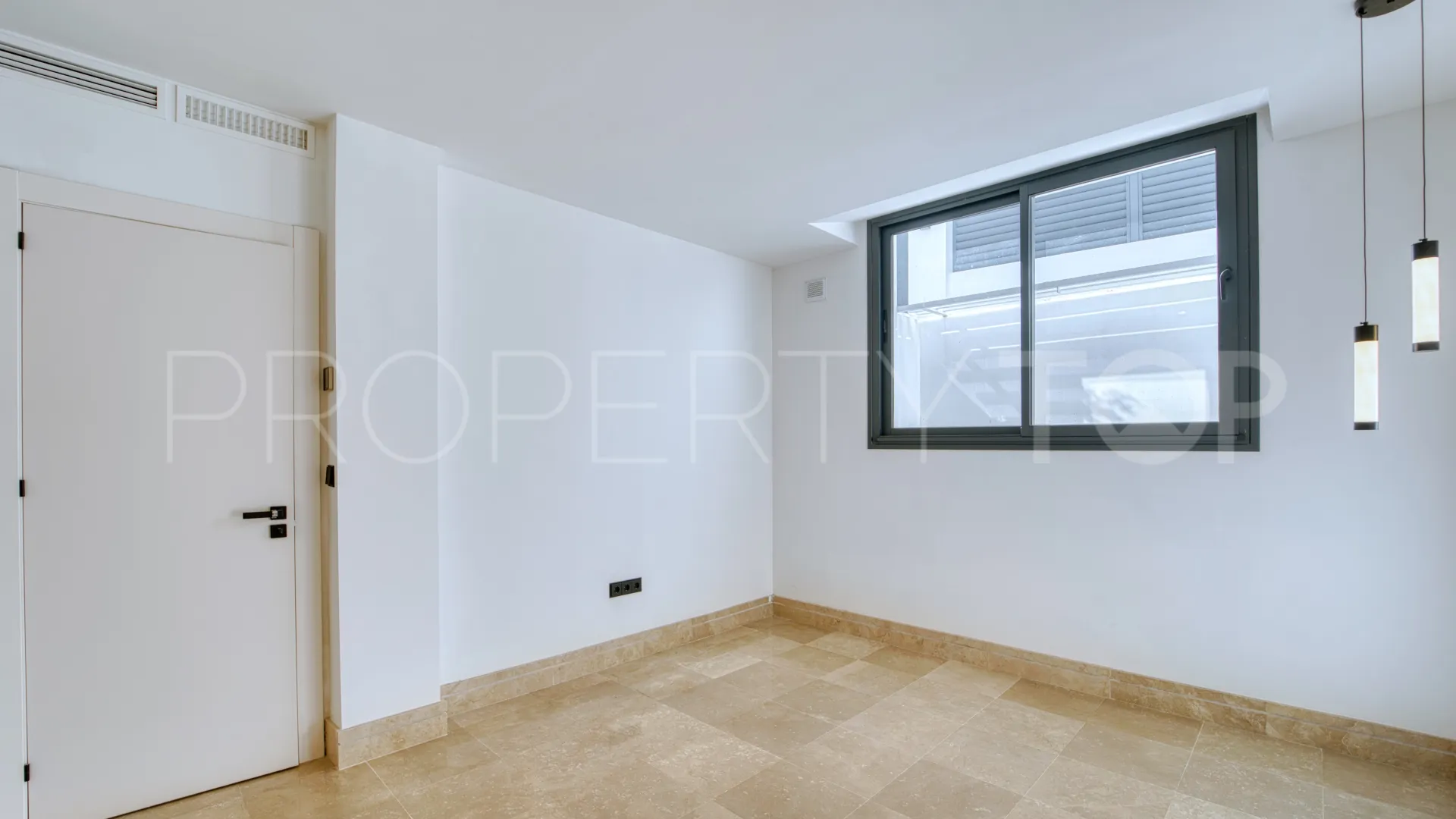 Nueva Andalucia house for sale