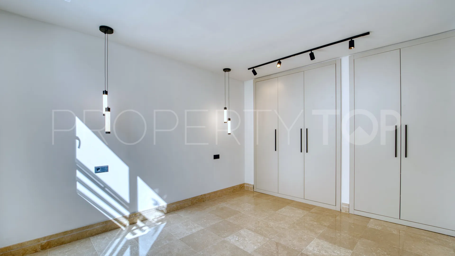 Nueva Andalucia house for sale