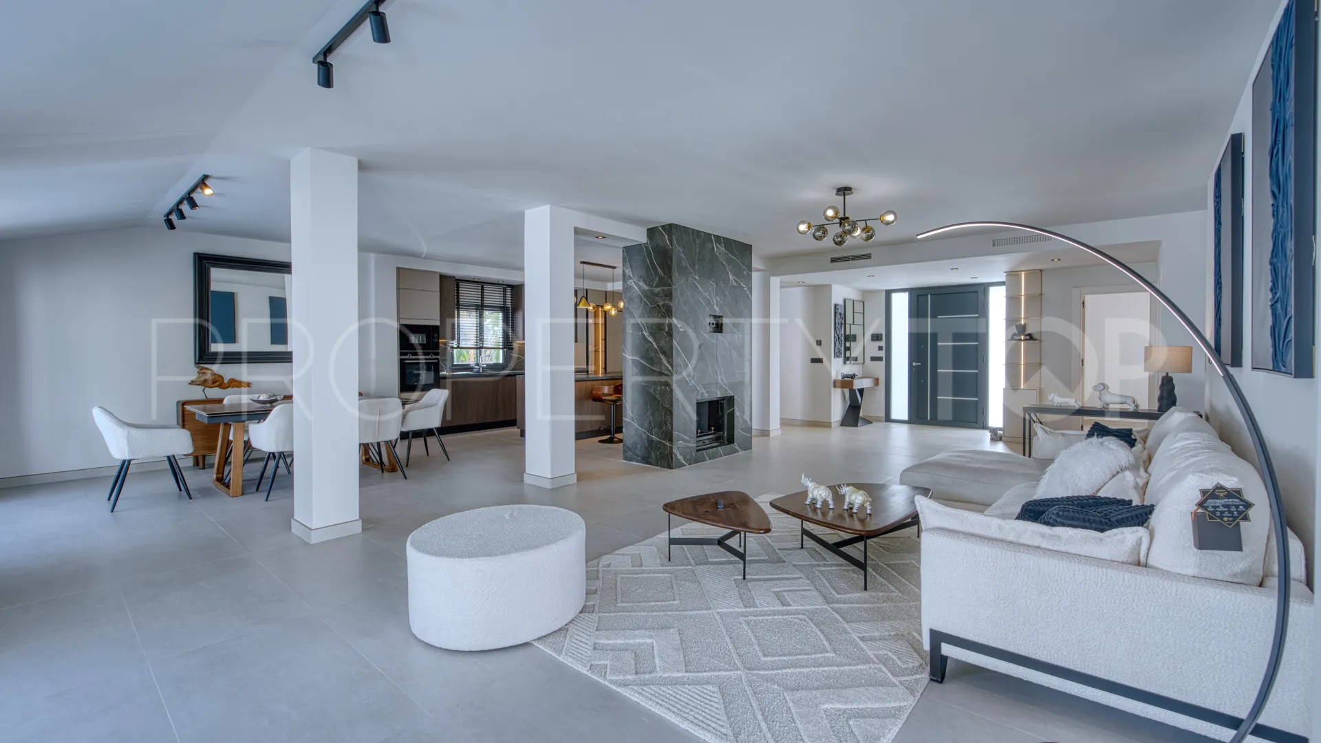 Nueva Andalucia house for sale