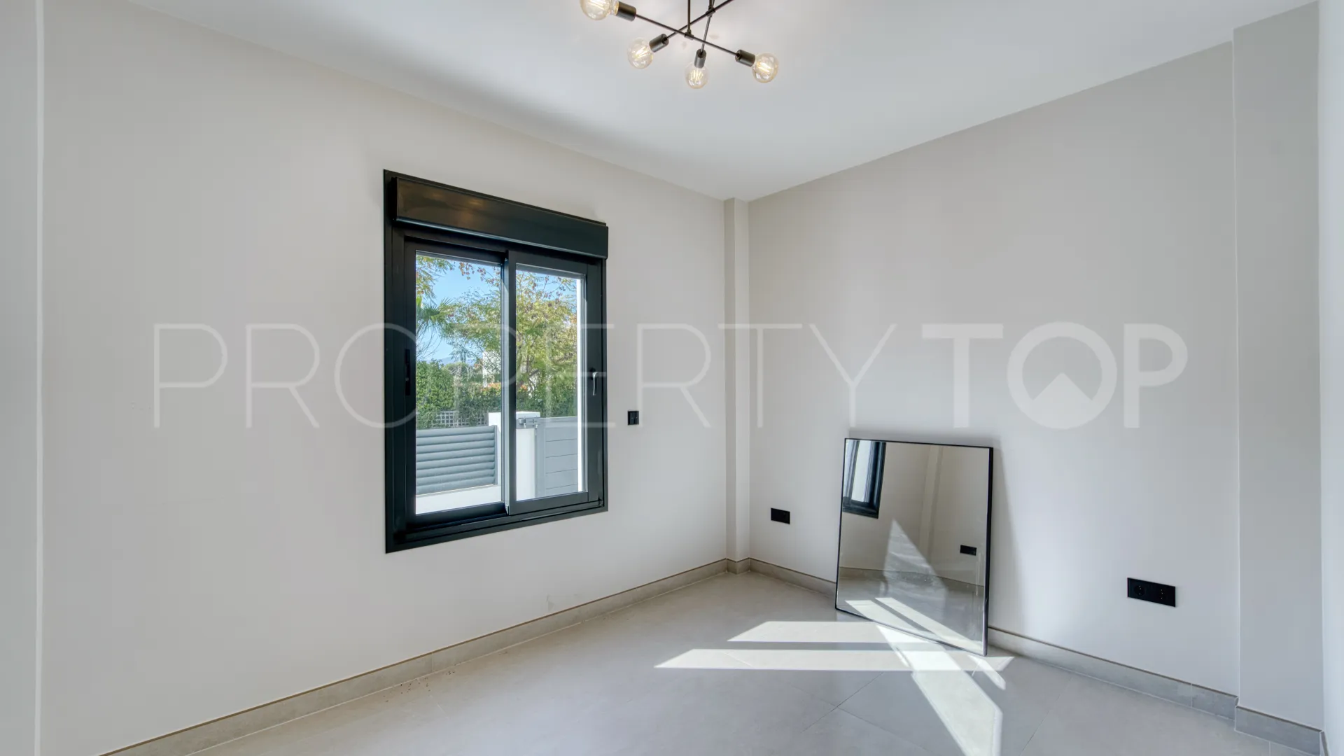 Nueva Andalucia house for sale