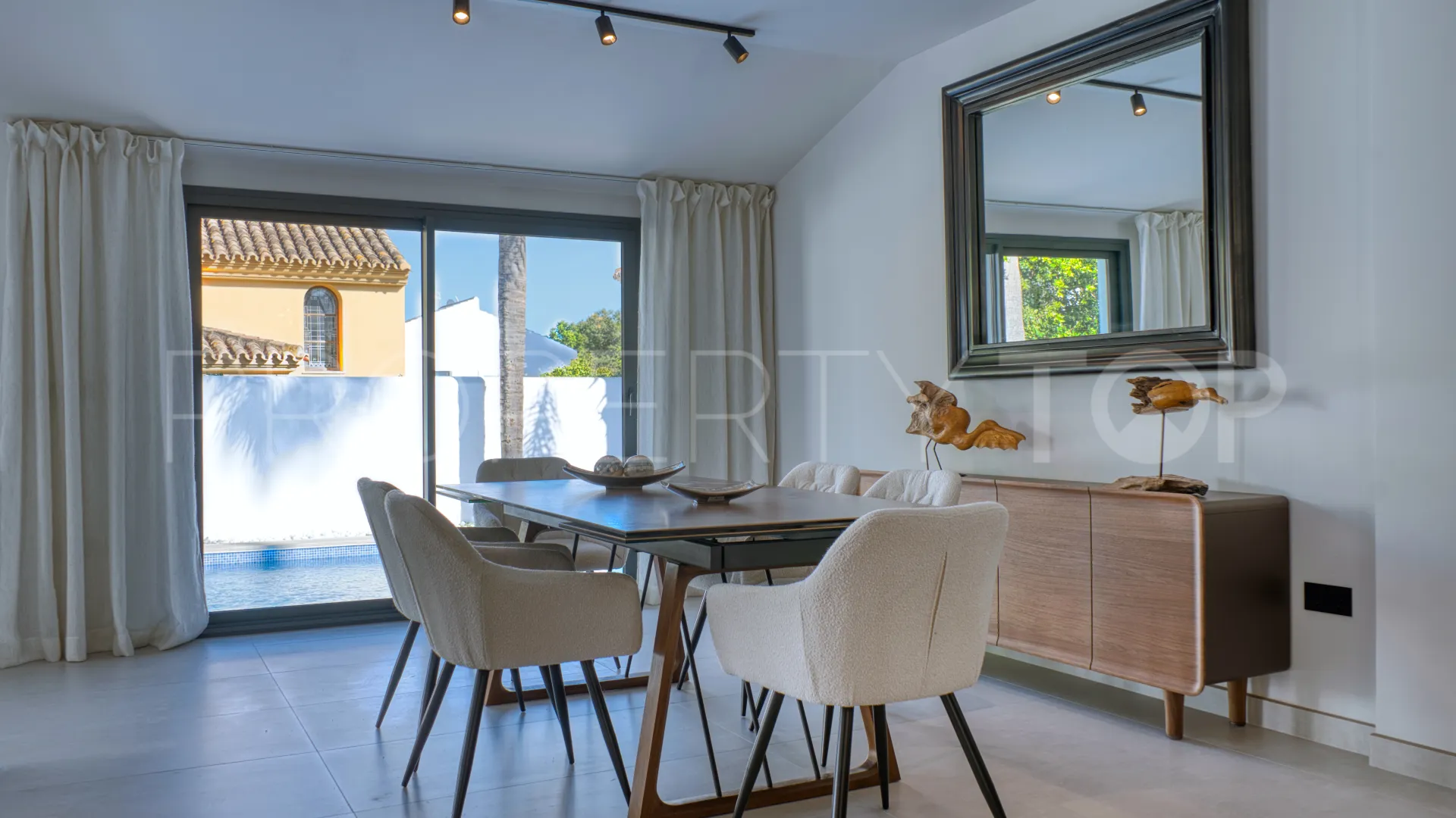 Nueva Andalucia house for sale