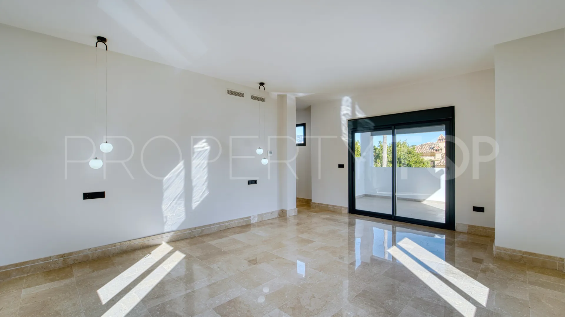 Nueva Andalucia house for sale