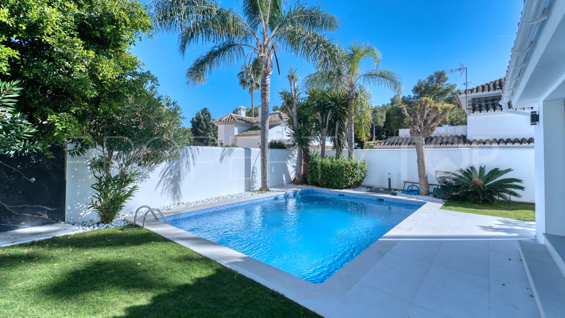 Nueva Andalucia house for sale