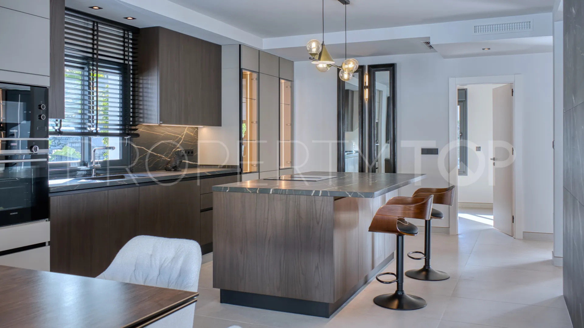 Nueva Andalucia house for sale