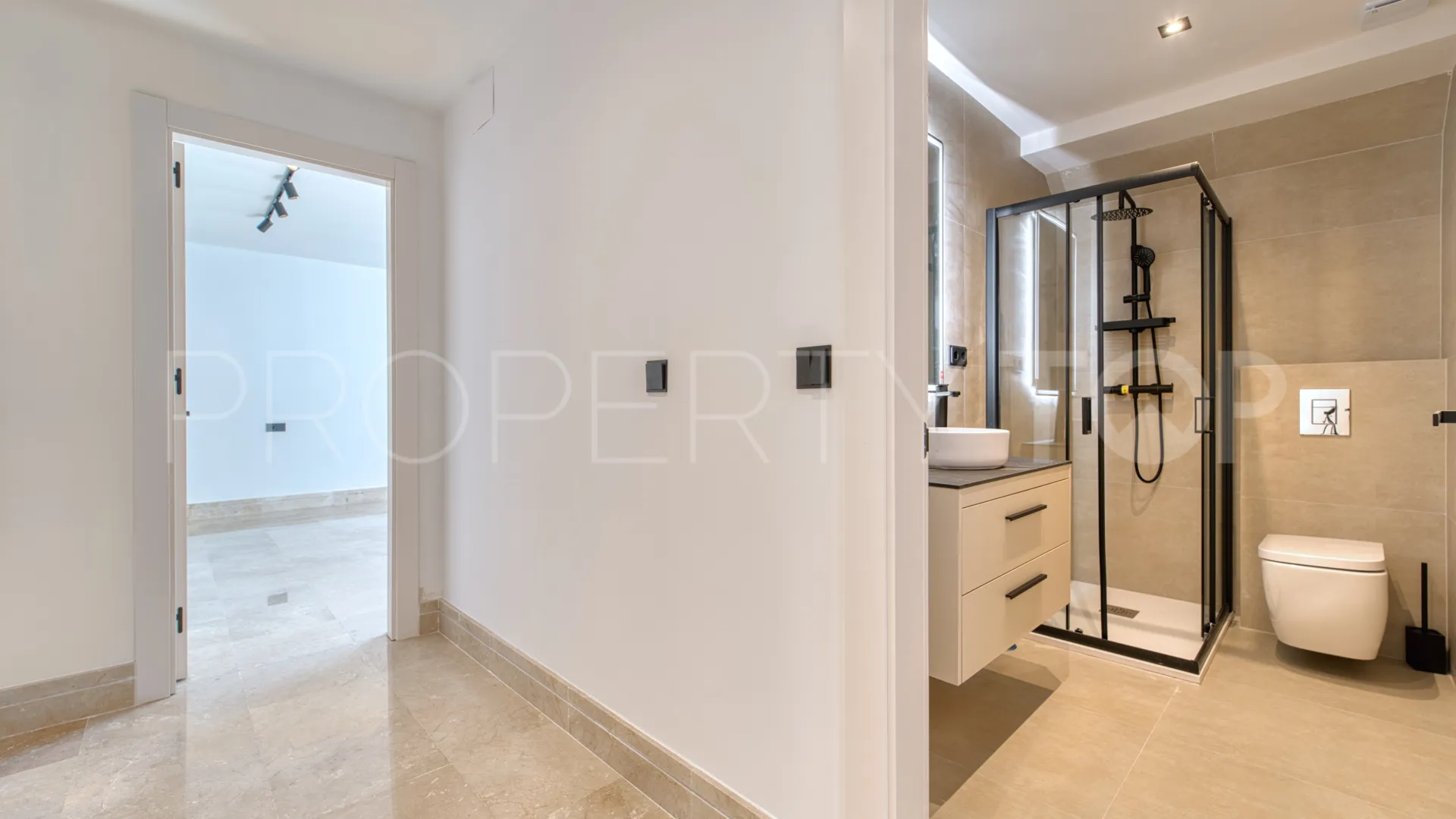 Nueva Andalucia house for sale