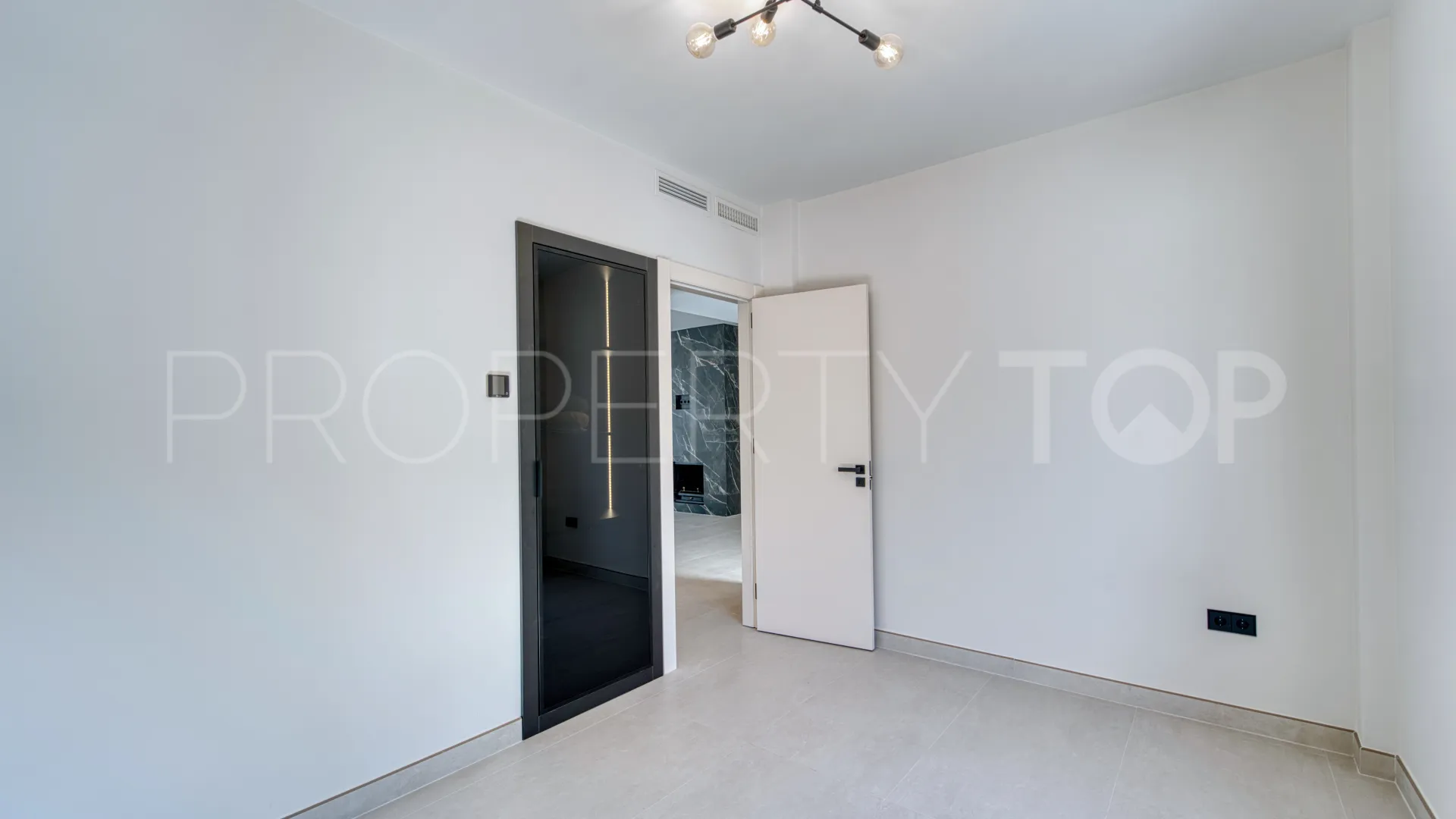 Nueva Andalucia house for sale