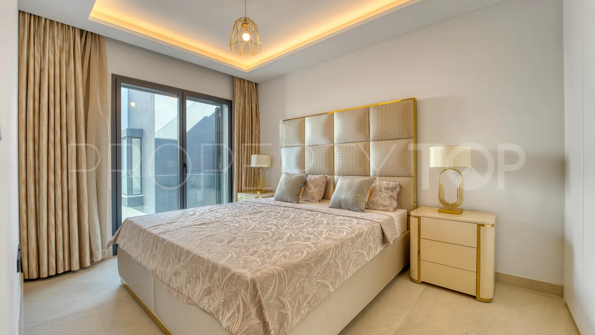 For sale town house in Seghers with 3 bedrooms