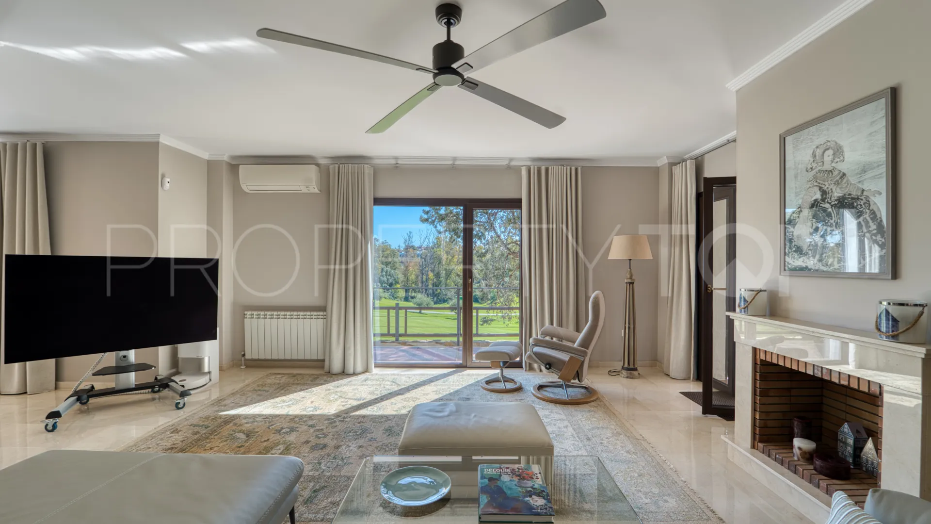 For sale house in Guadalmina Alta with 5 bedrooms