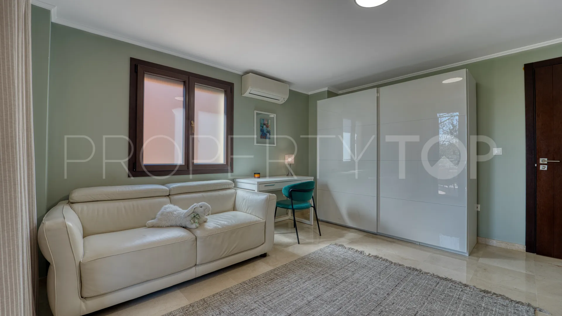 For sale house in Guadalmina Alta with 5 bedrooms