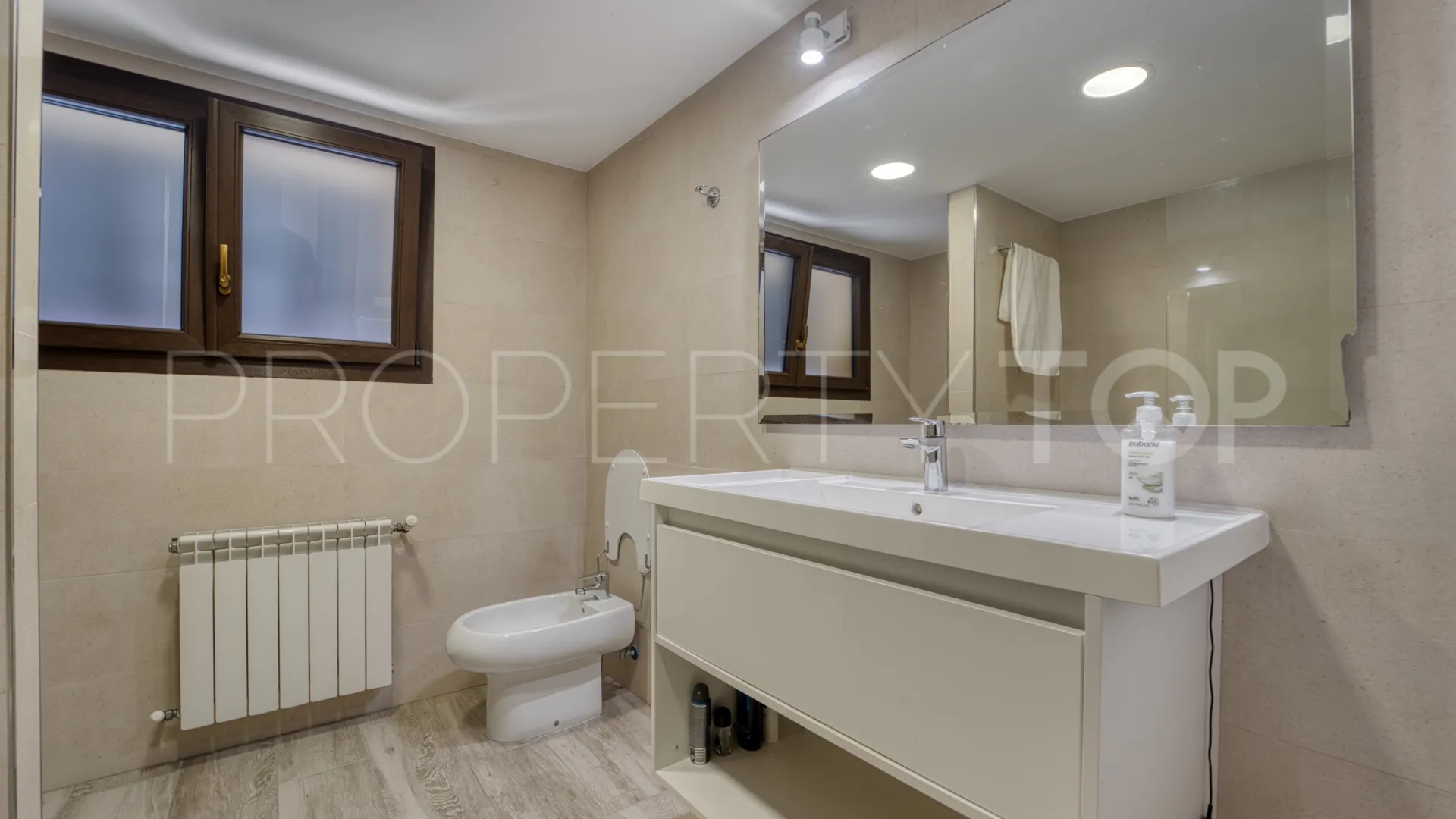 For sale house in Guadalmina Alta with 5 bedrooms