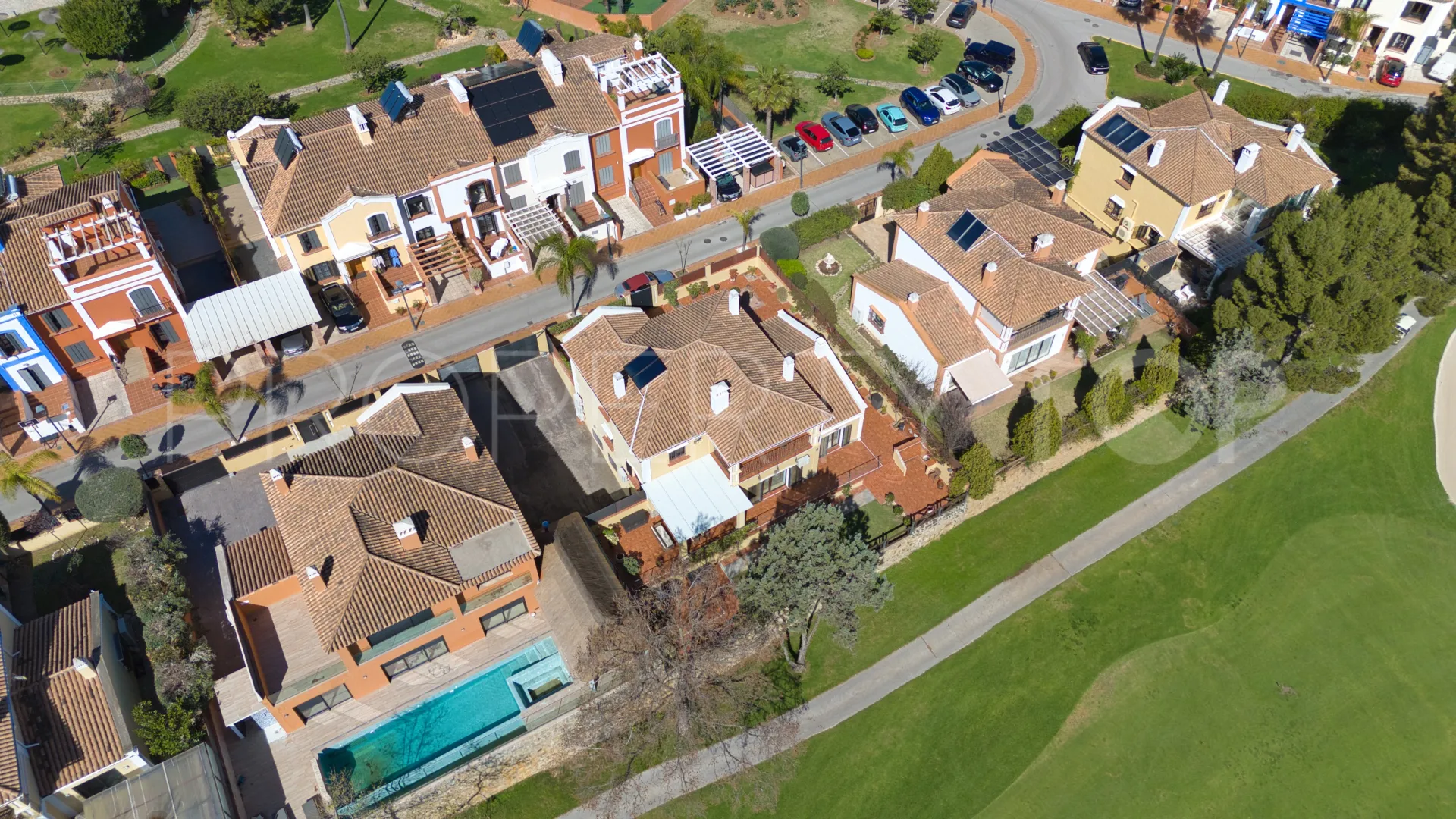 For sale house in Guadalmina Alta with 5 bedrooms