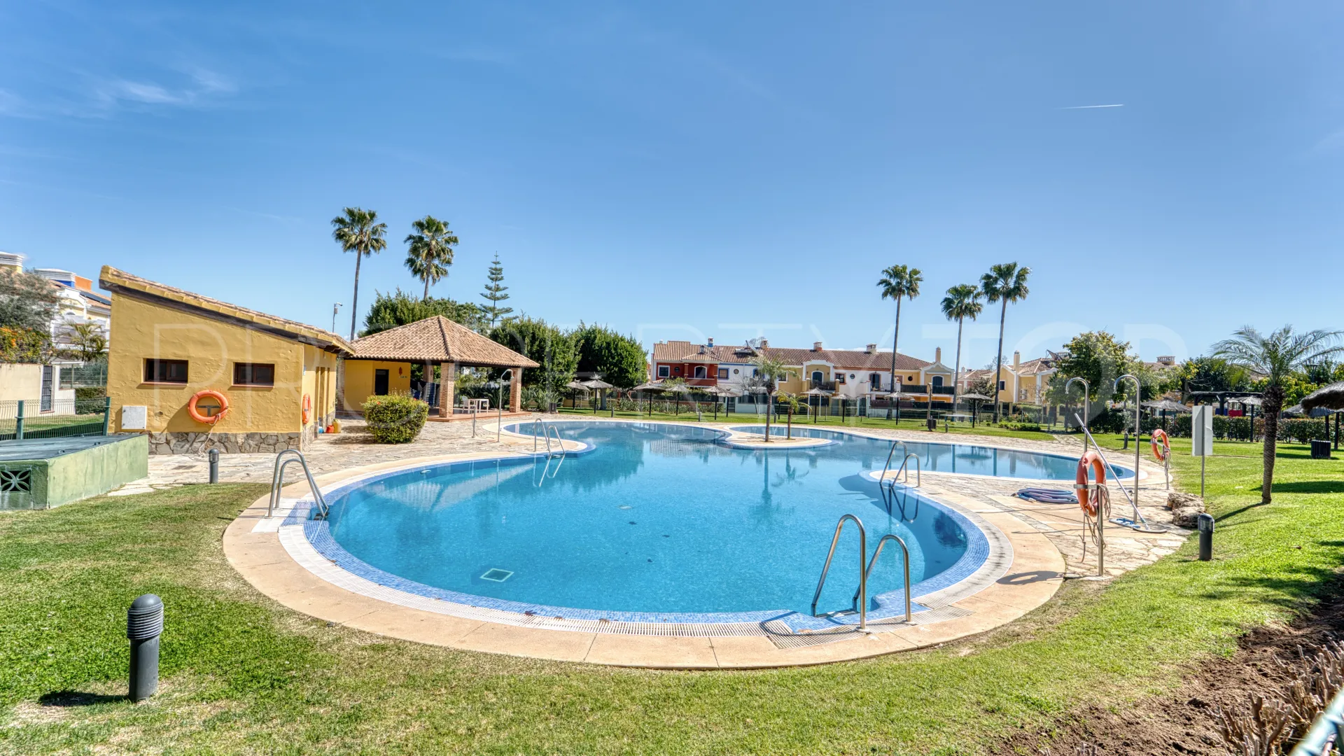 For sale house in Guadalmina Alta with 5 bedrooms
