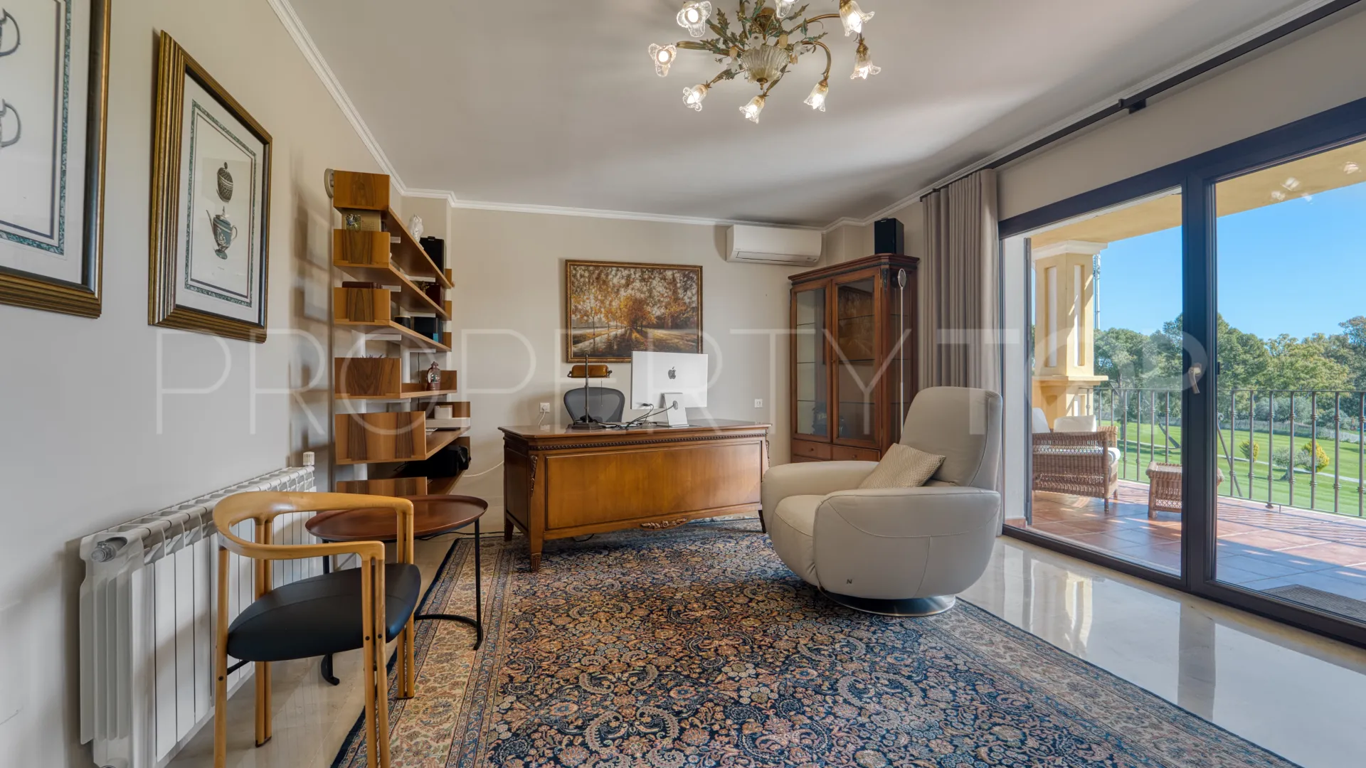 For sale house in Guadalmina Alta with 5 bedrooms