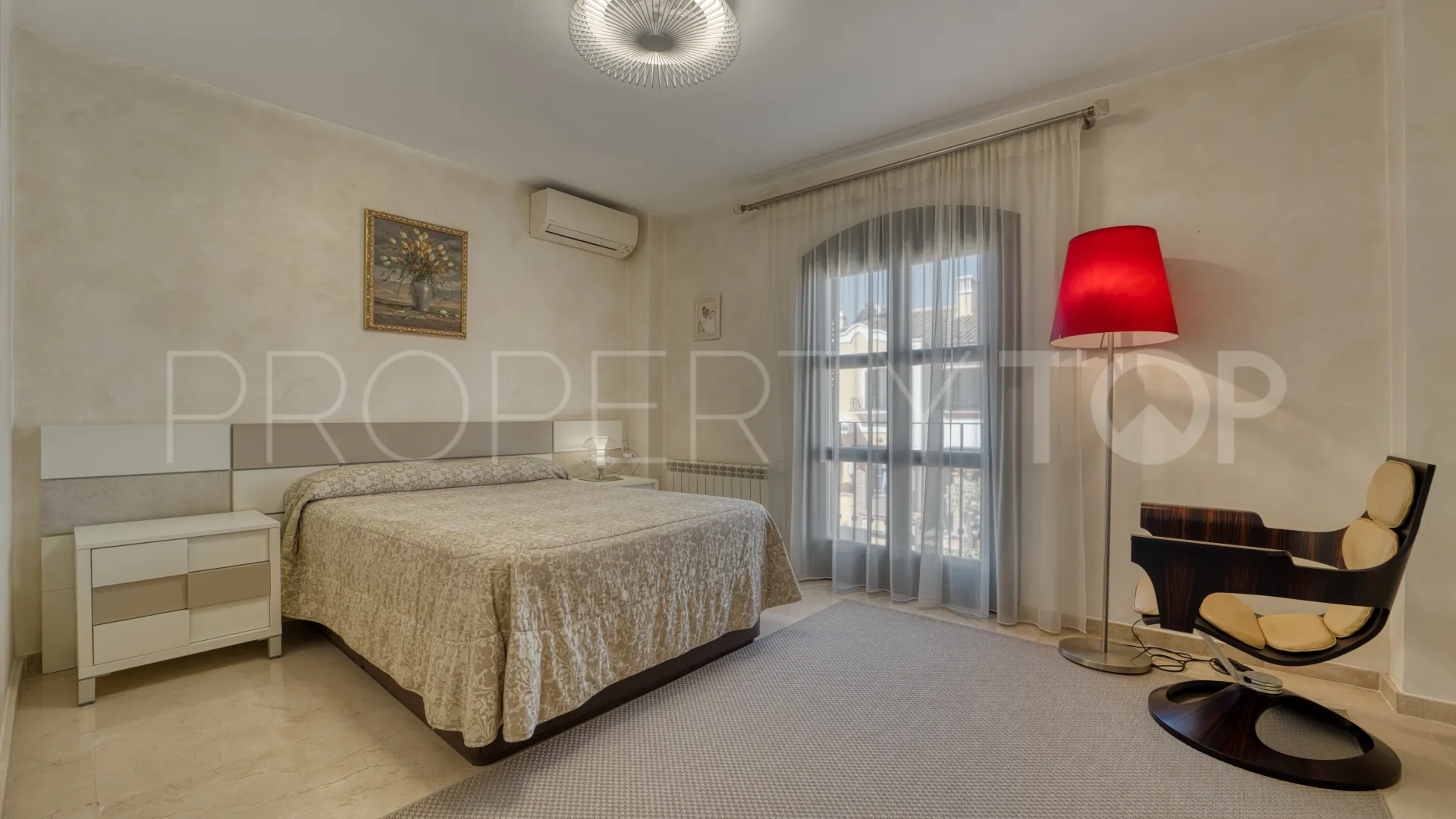 For sale house in Guadalmina Alta with 5 bedrooms