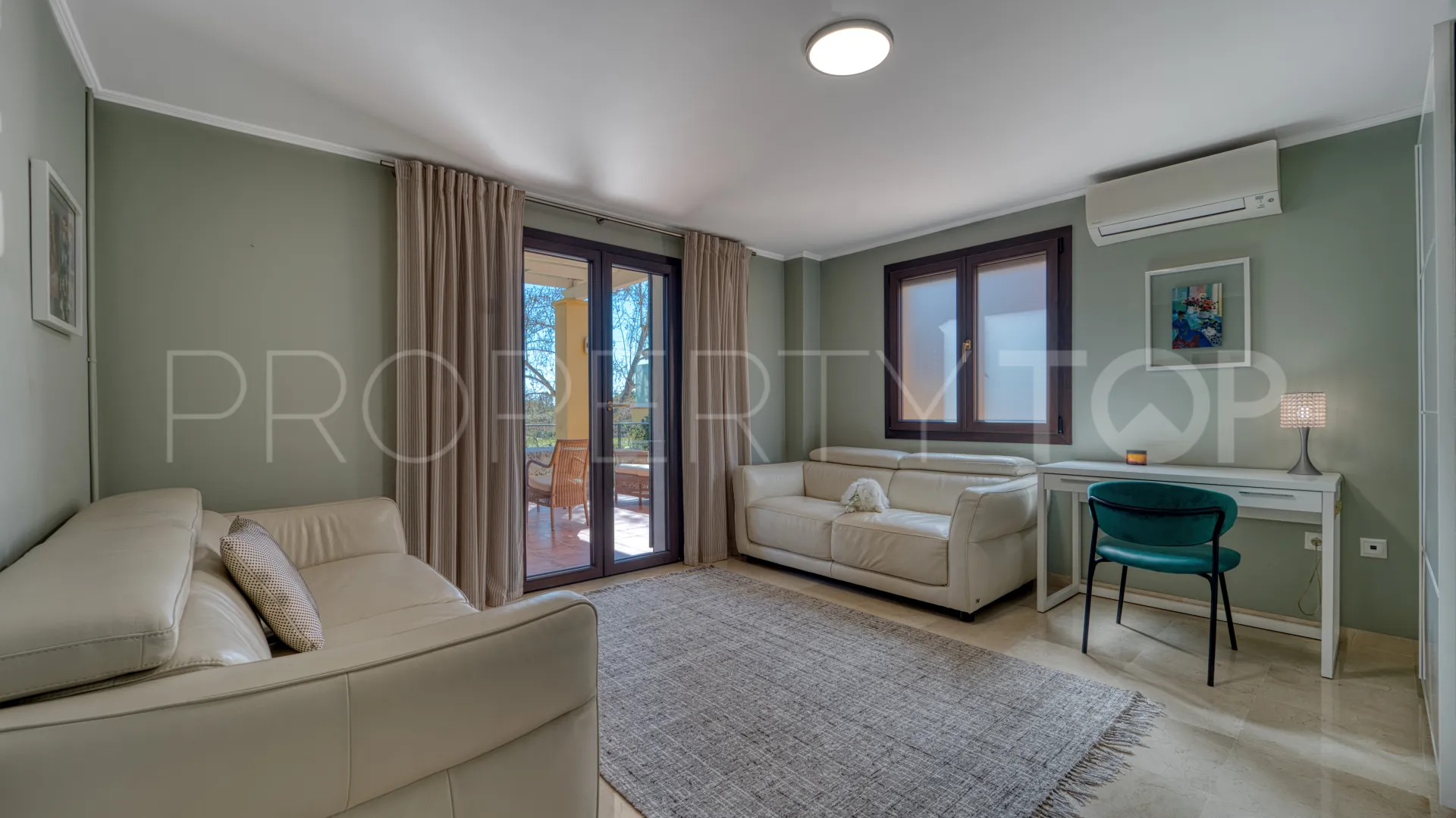 For sale house in Guadalmina Alta with 5 bedrooms