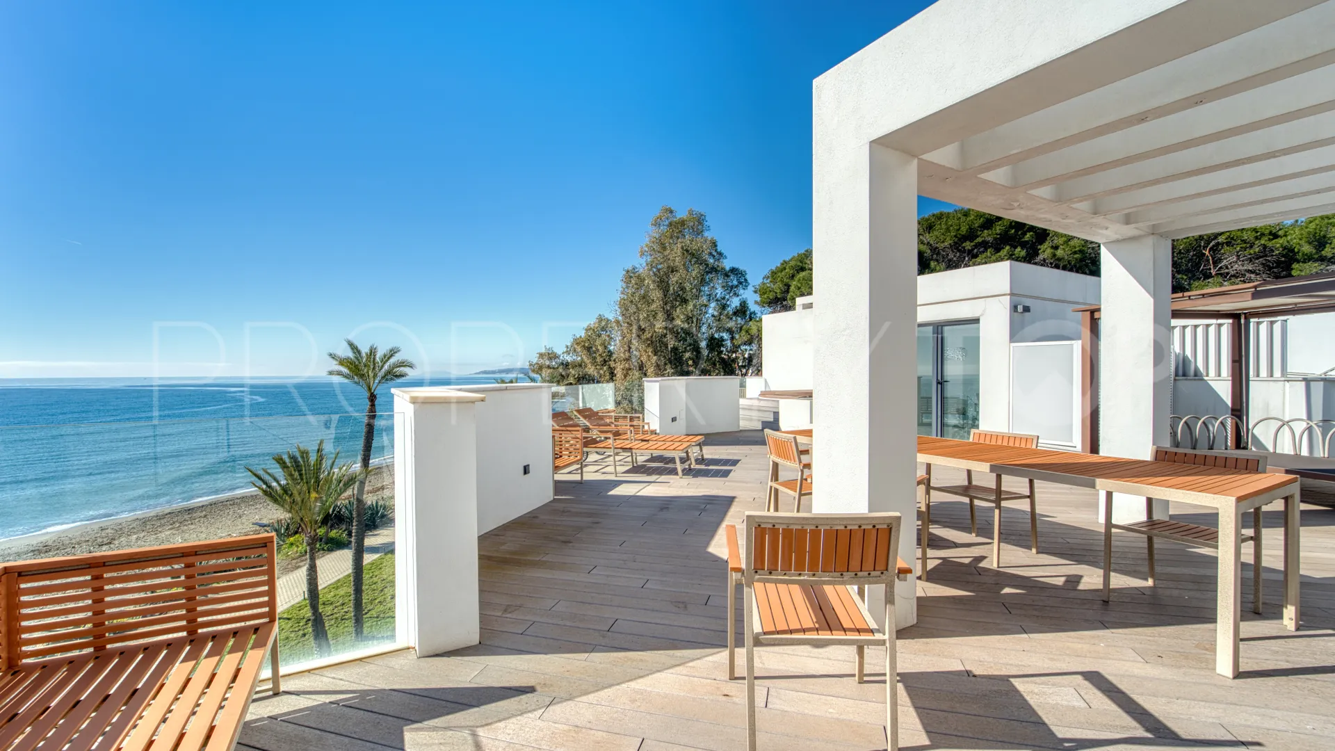 Town house for sale in The Island