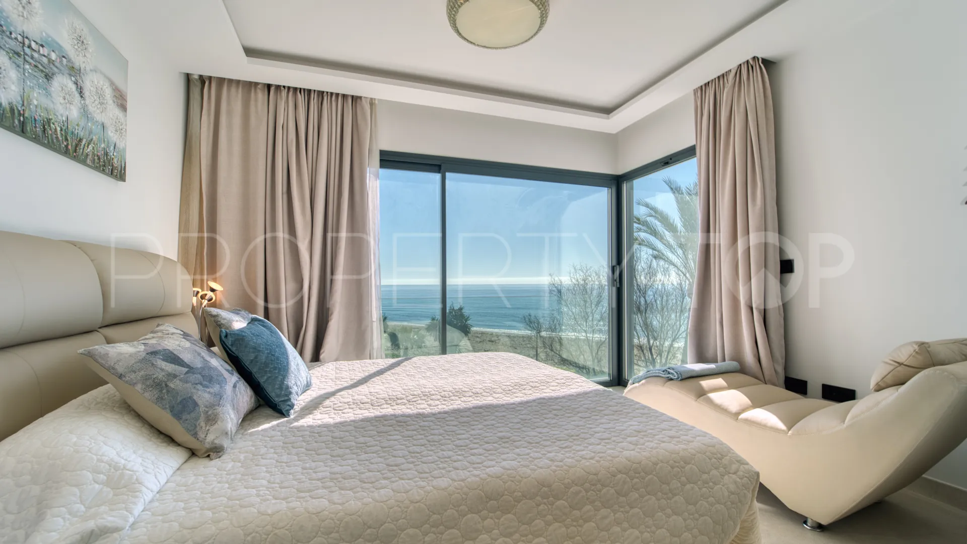 Town house for sale in The Island