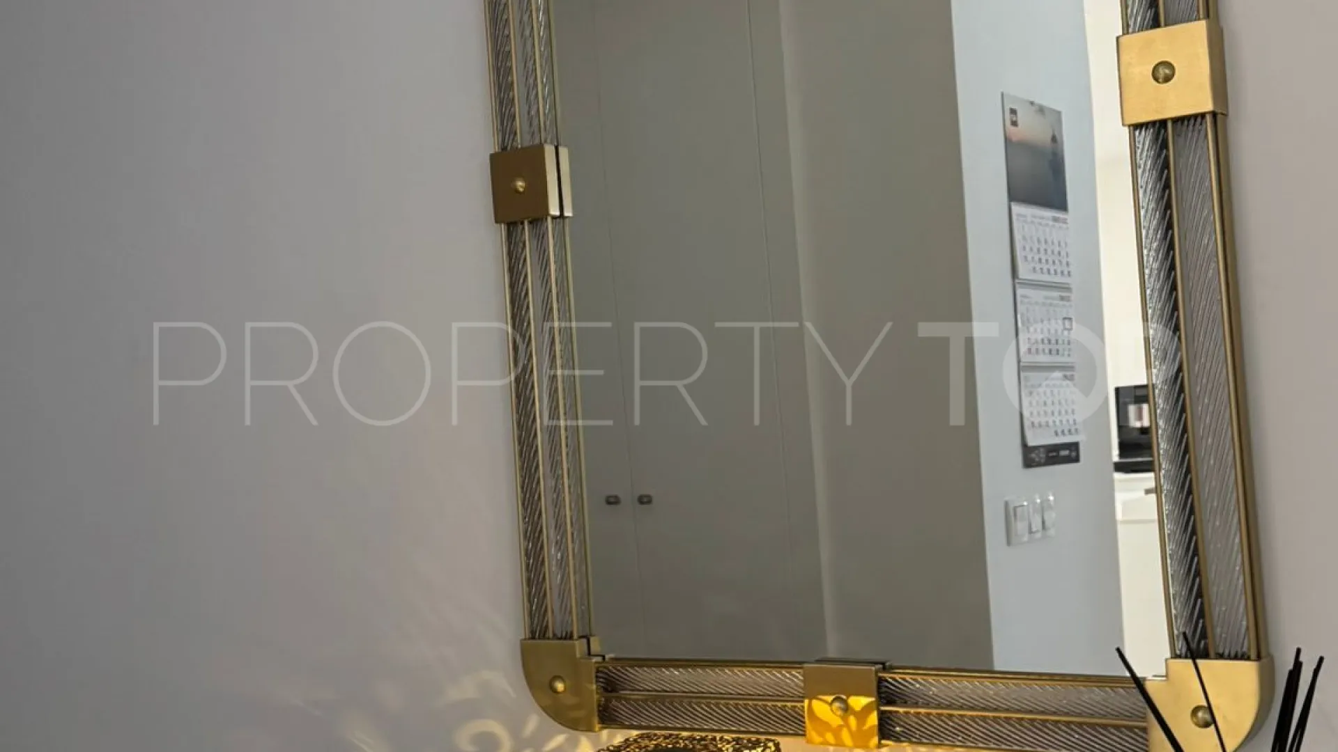 2 bedrooms penthouse in Estepona for sale