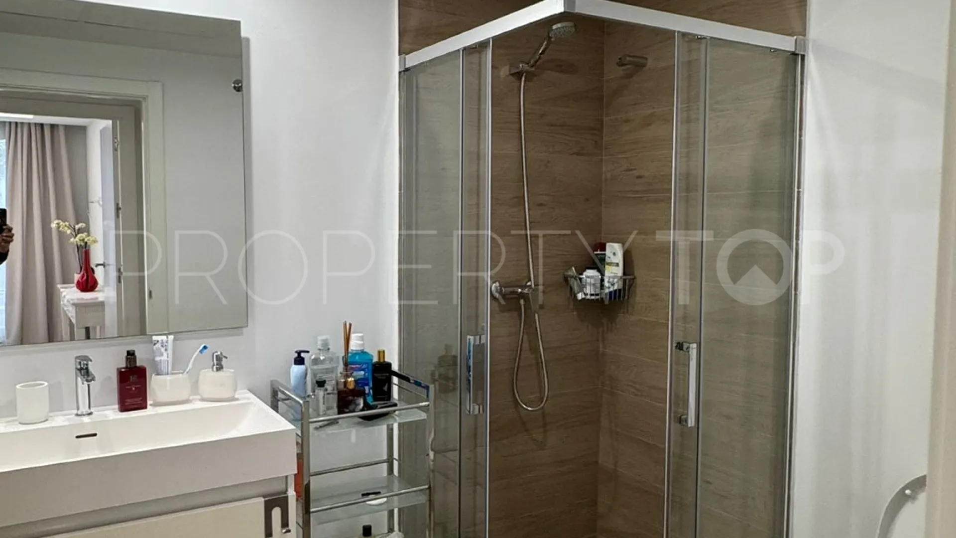 2 bedrooms penthouse in Estepona for sale