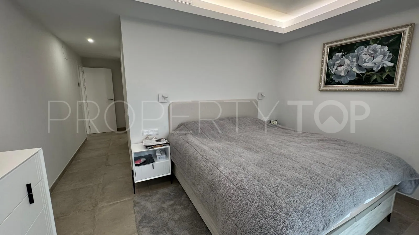 2 bedrooms penthouse in Estepona for sale