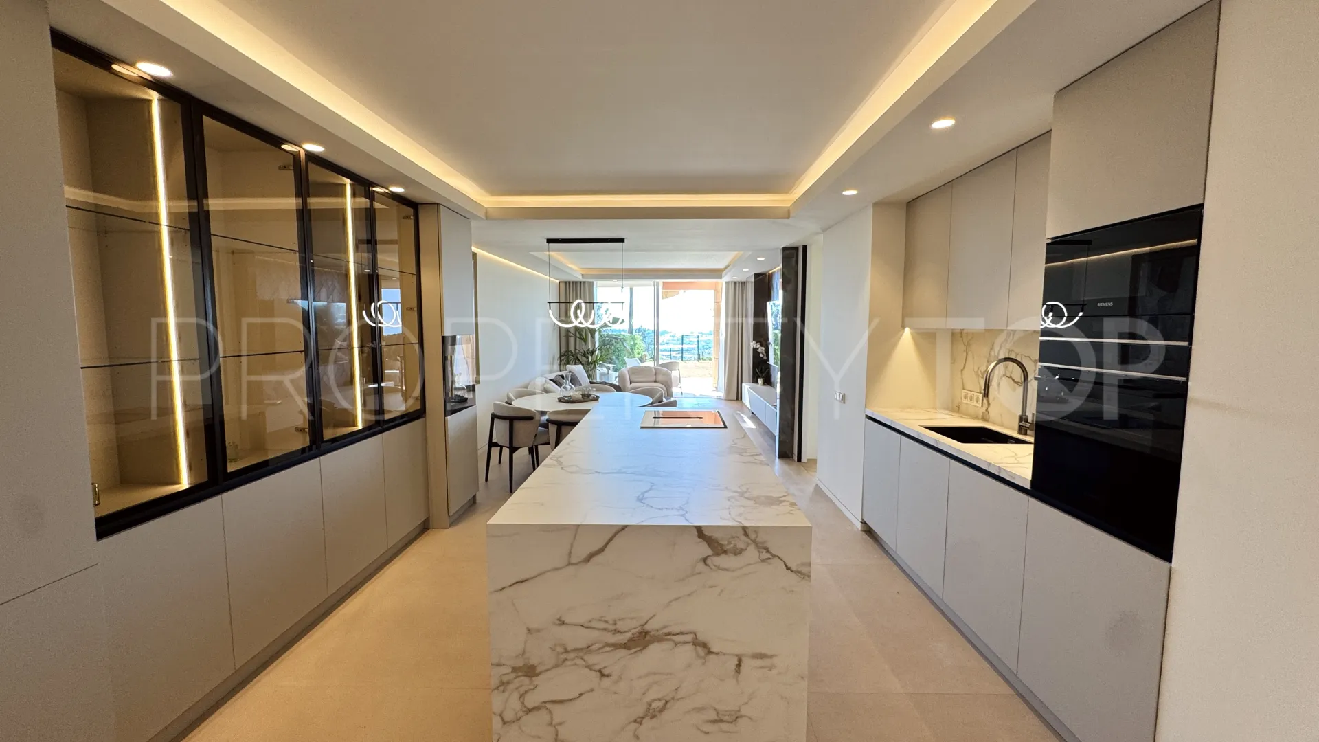 Magna Marbella, apartamento de 3 dormitorios a la venta