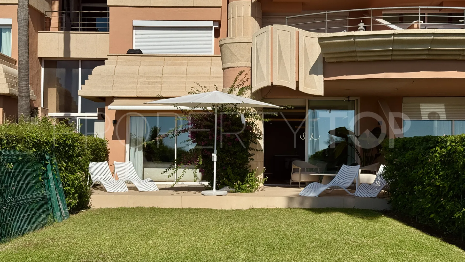 Magna Marbella, apartamento de 3 dormitorios a la venta