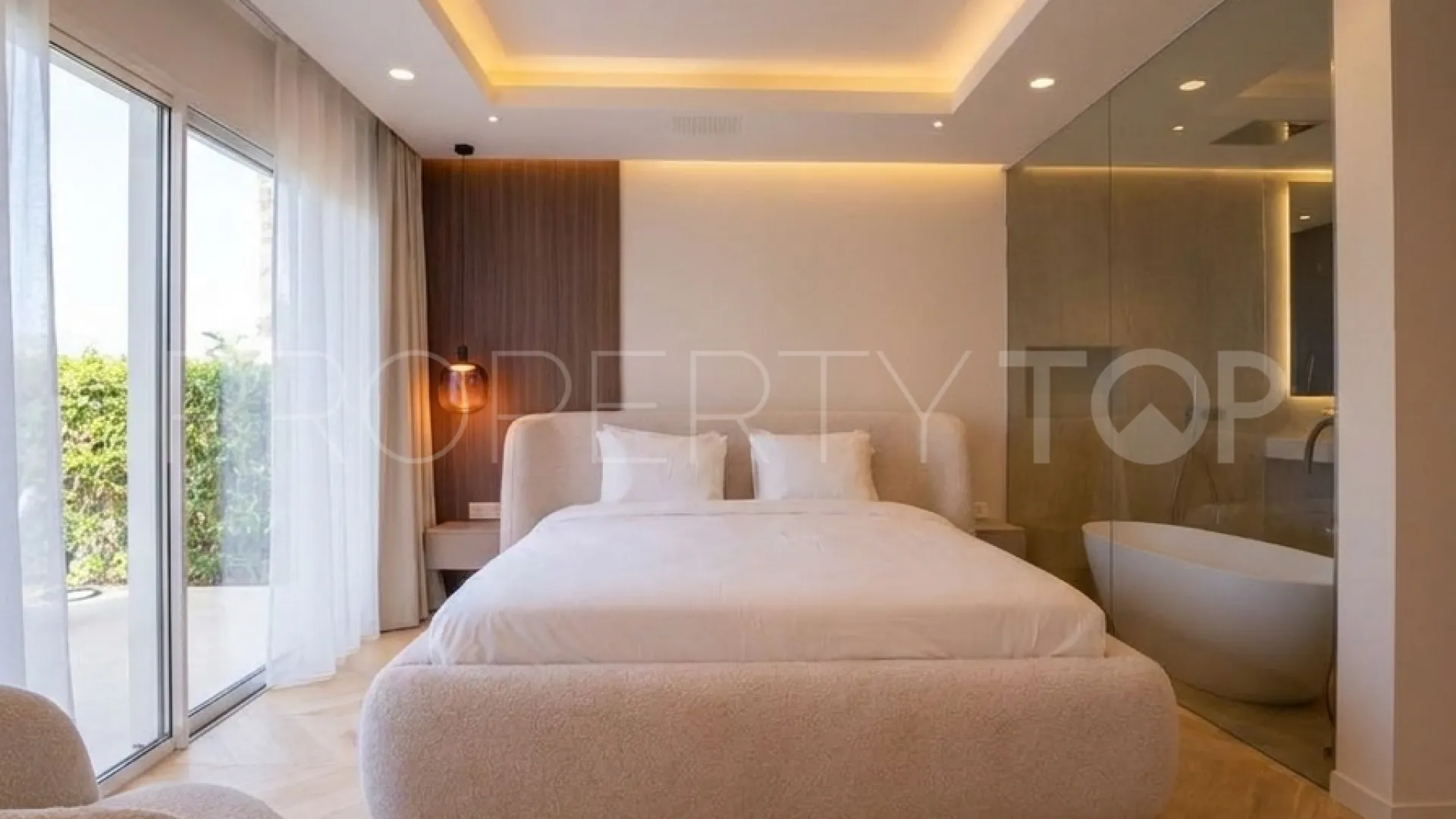 Magna Marbella, apartamento de 3 dormitorios a la venta