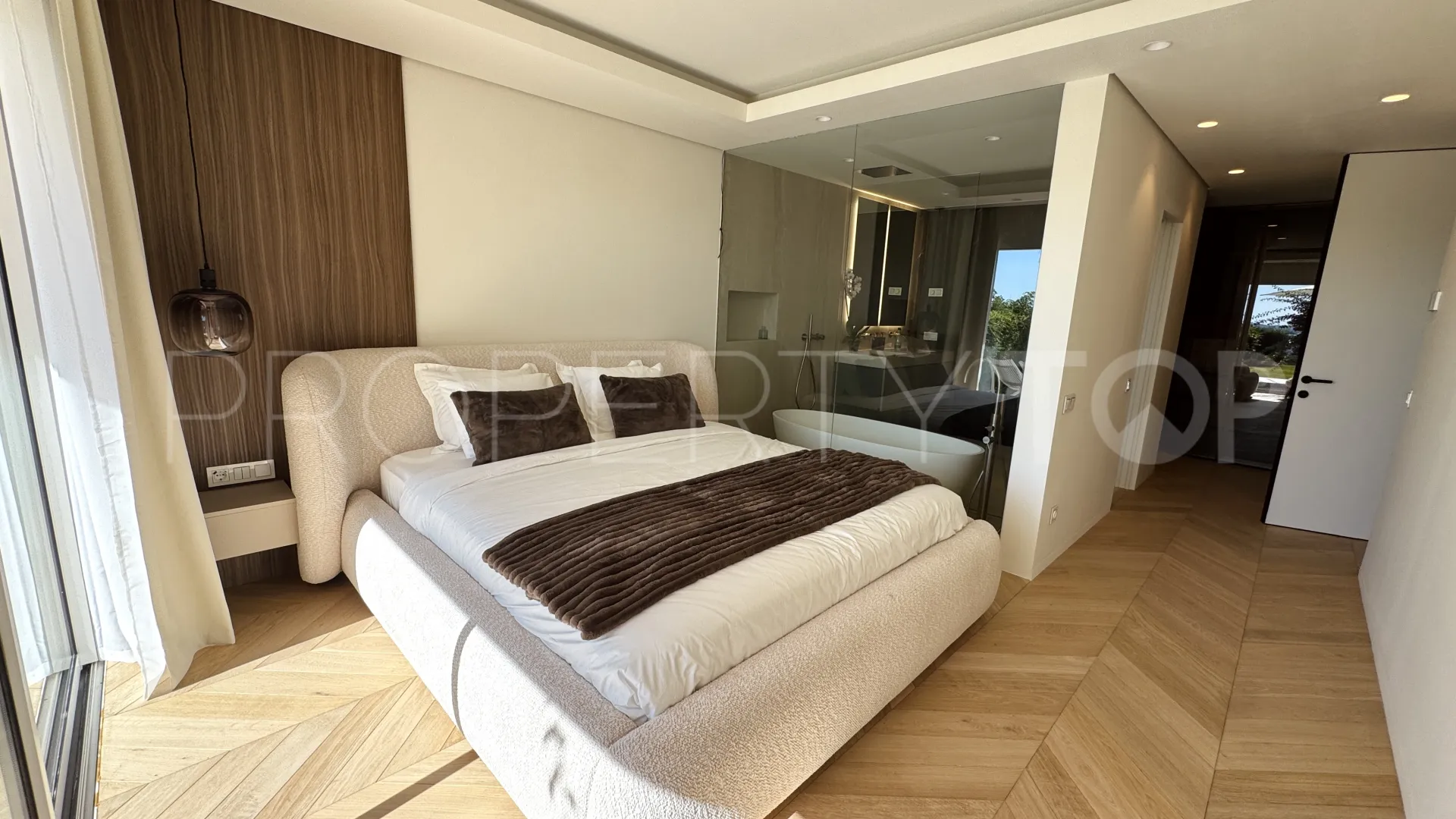 Magna Marbella, apartamento de 3 dormitorios a la venta