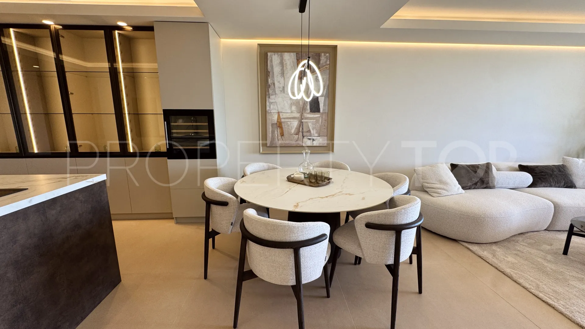 Magna Marbella, apartamento de 3 dormitorios a la venta