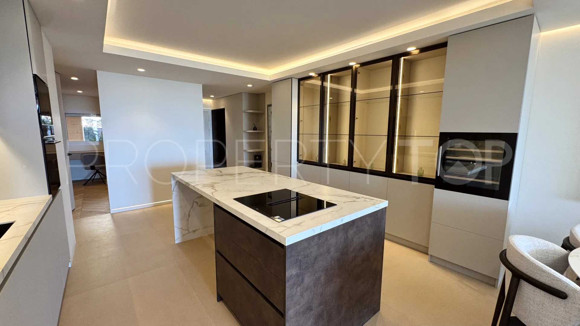 Magna Marbella, apartamento de 3 dormitorios a la venta