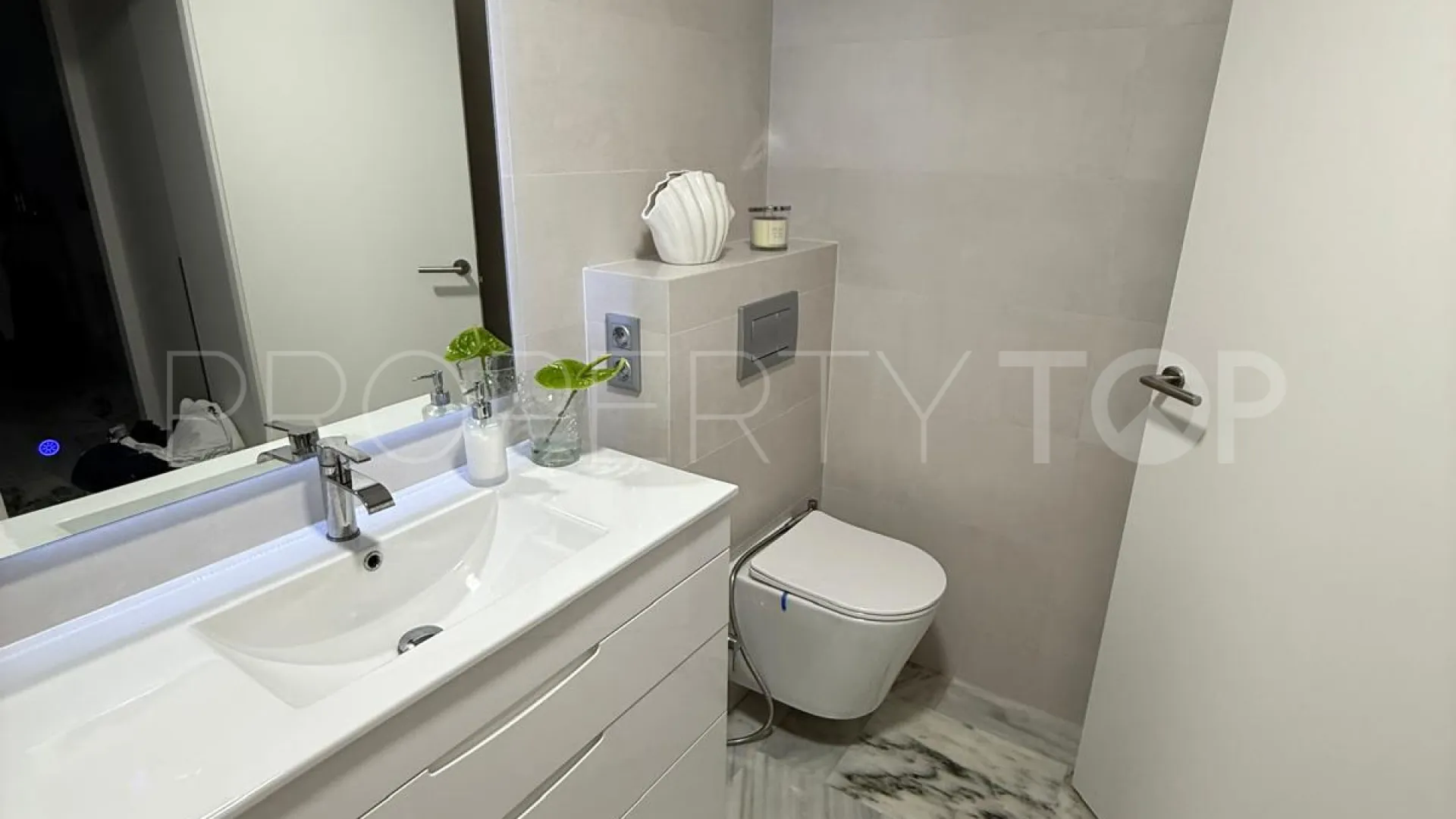 1 bedroom Parque Botanico apartment for sale