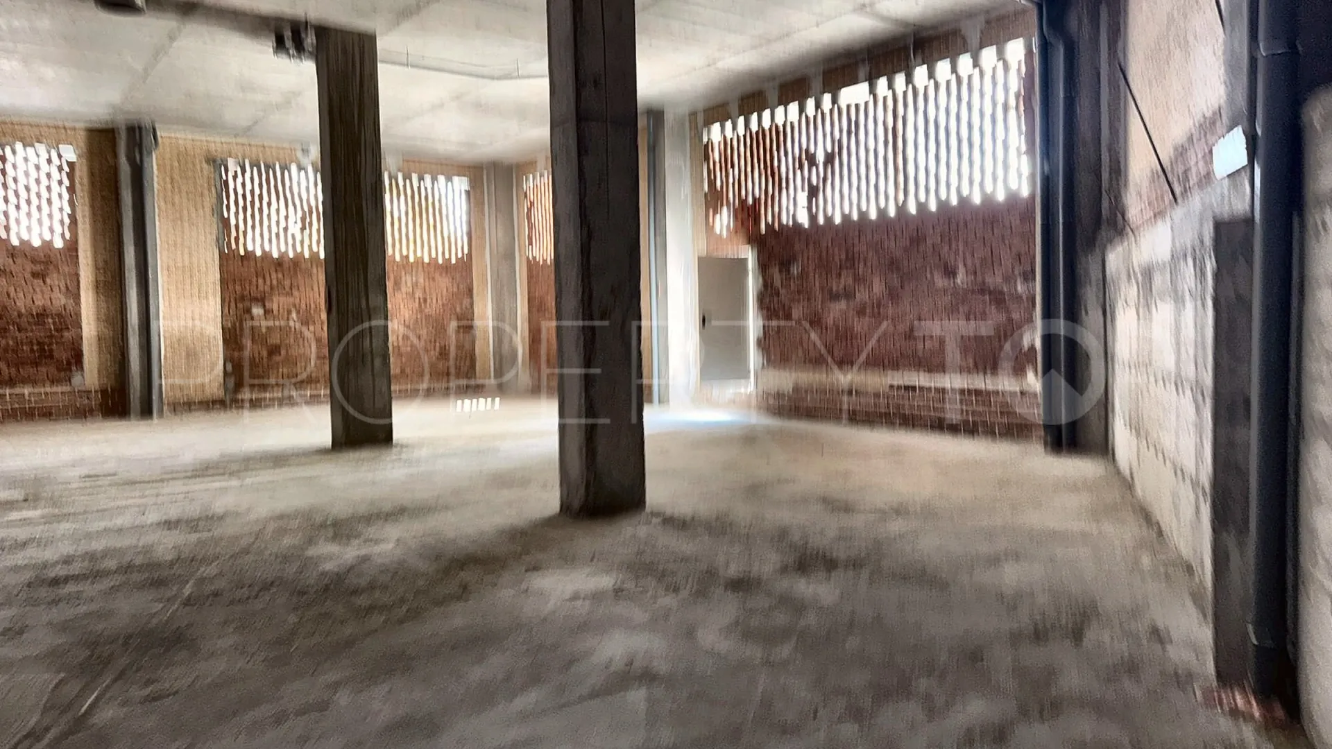 Local comercial a la venta en Guadaiza