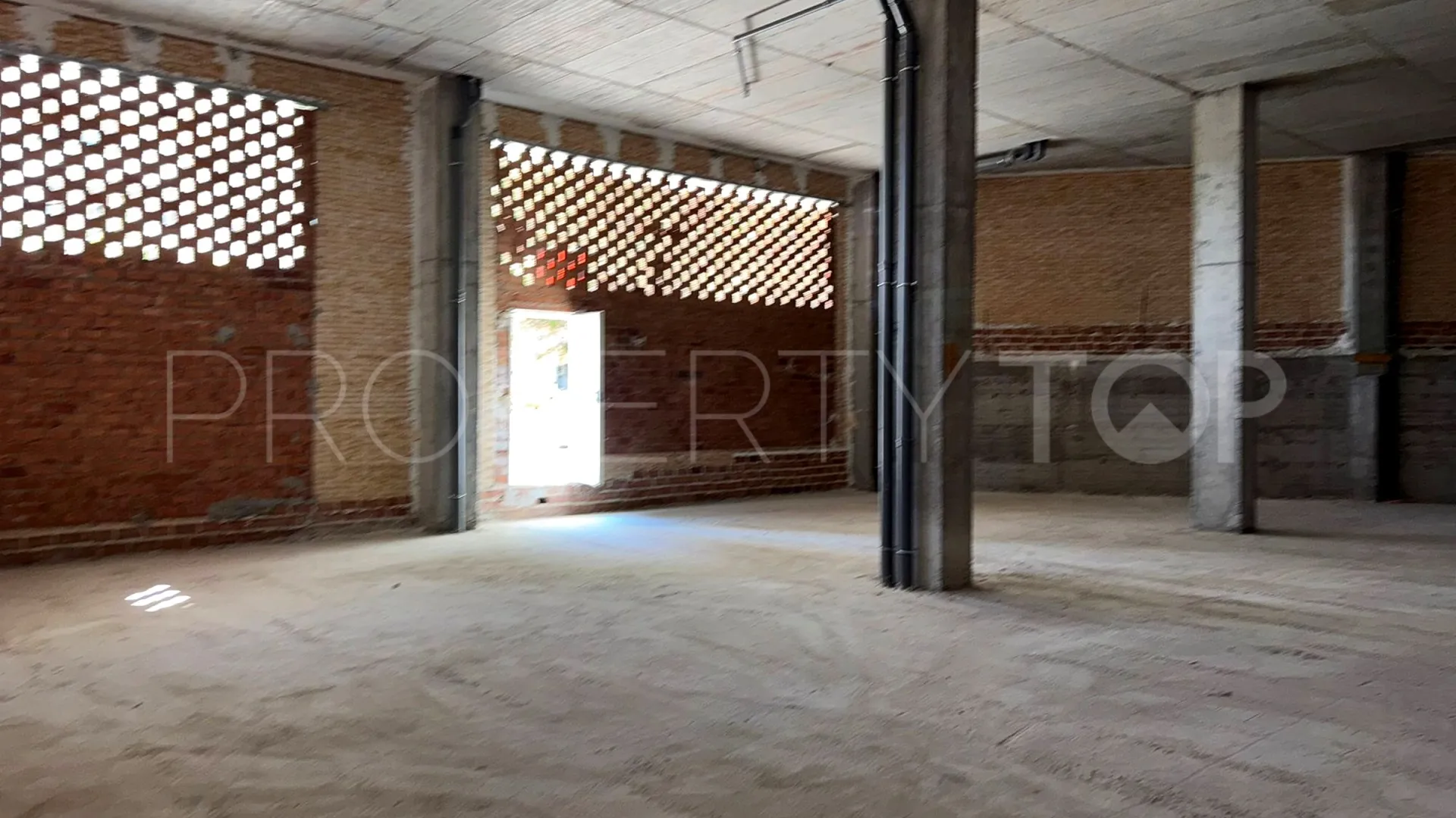 Local comercial a la venta en Guadaiza