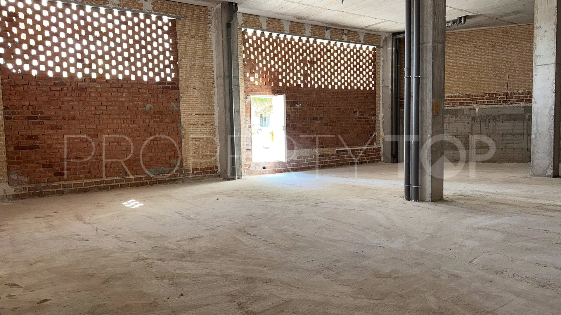 Local comercial a la venta en Guadaiza