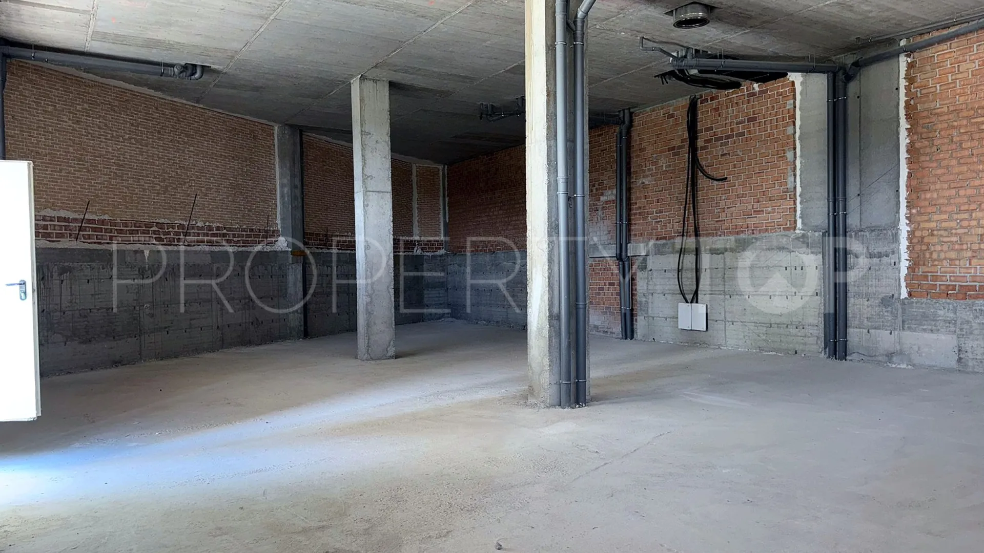 Local comercial a la venta en Guadaiza
