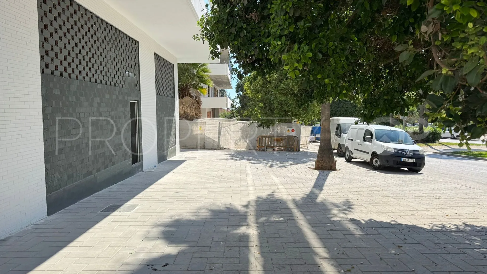 Local comercial a la venta en Guadaiza
