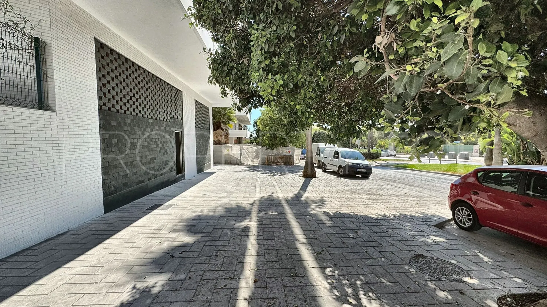 Local comercial a la venta en Guadaiza
