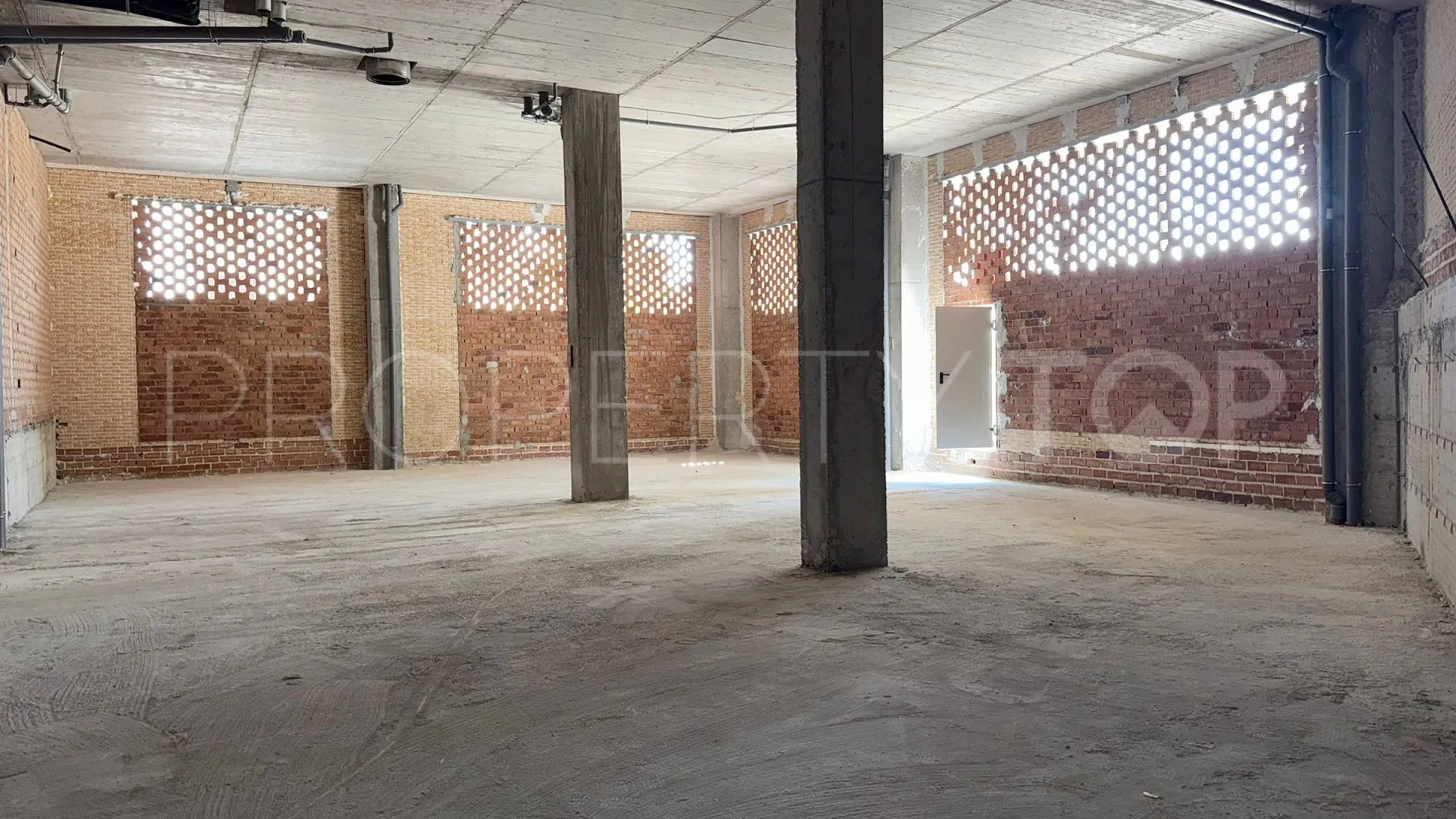Local comercial a la venta en Guadaiza