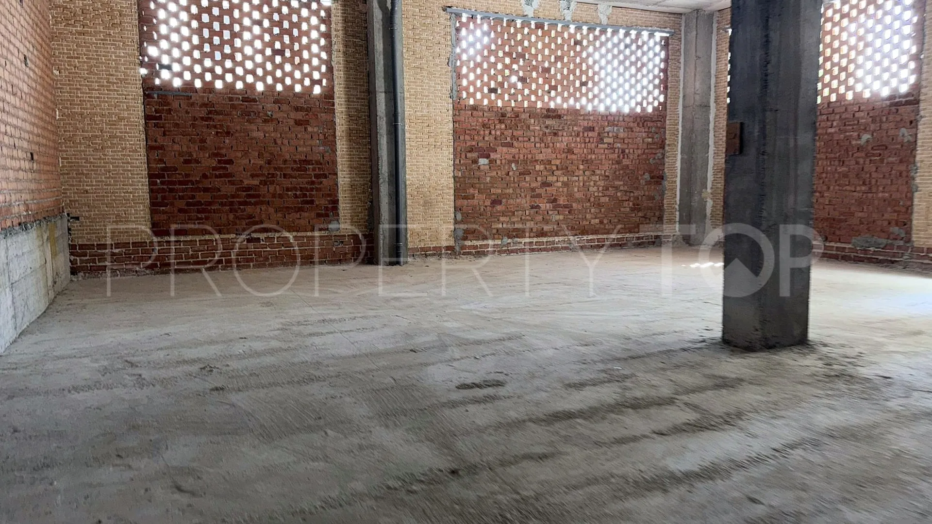 Local comercial a la venta en Guadaiza