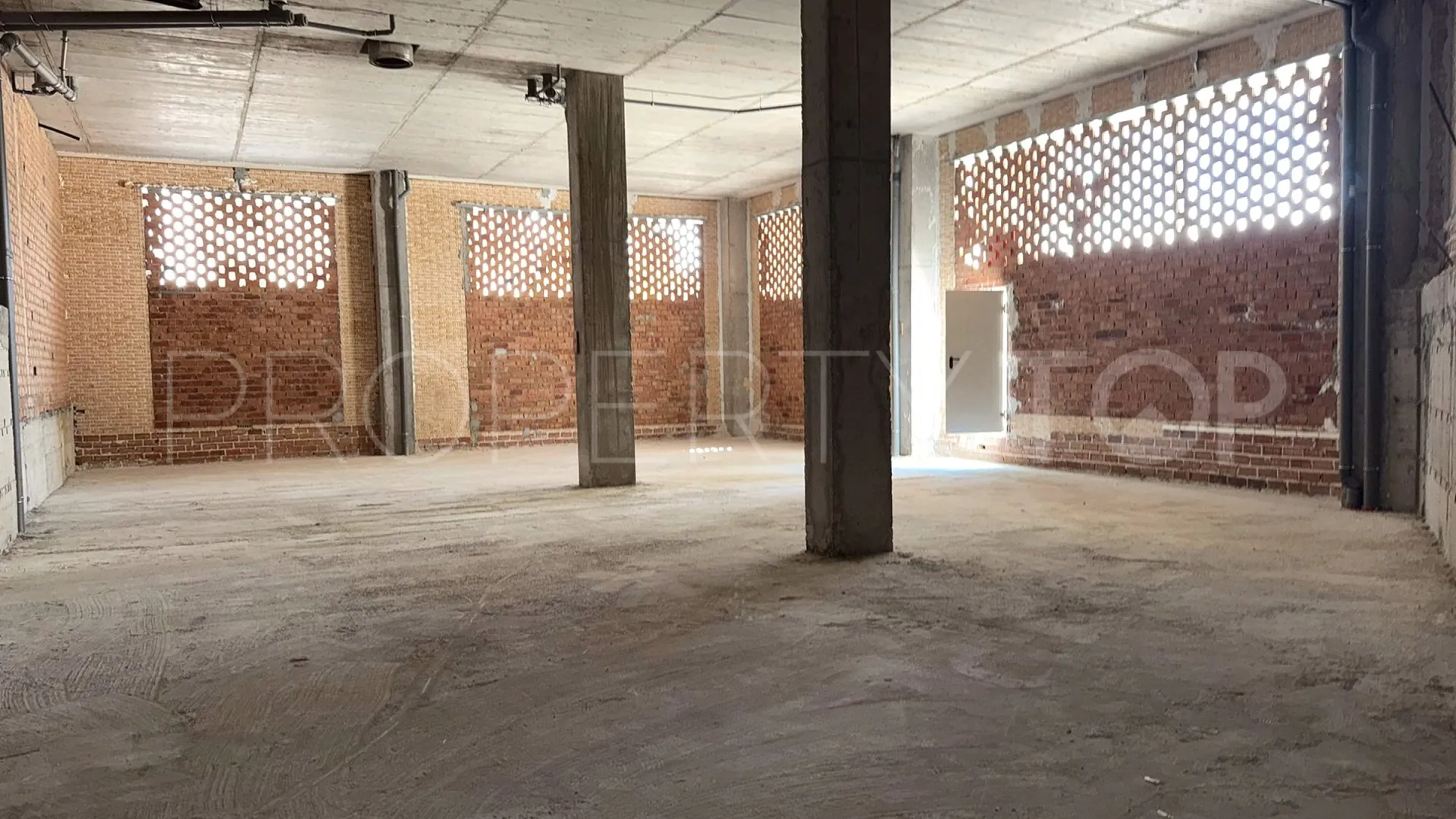 Local comercial a la venta en Guadaiza