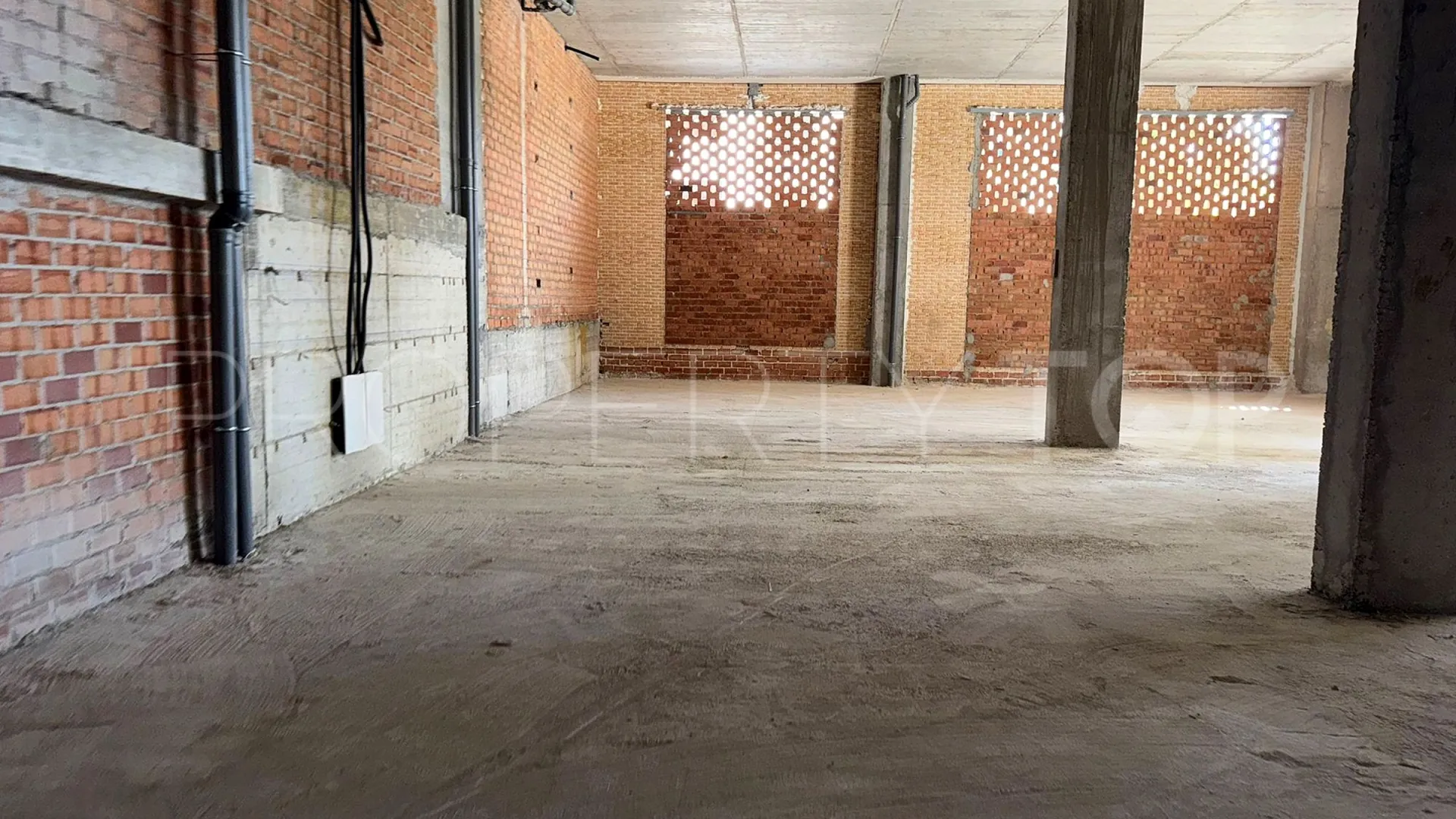 Local comercial a la venta en Guadaiza