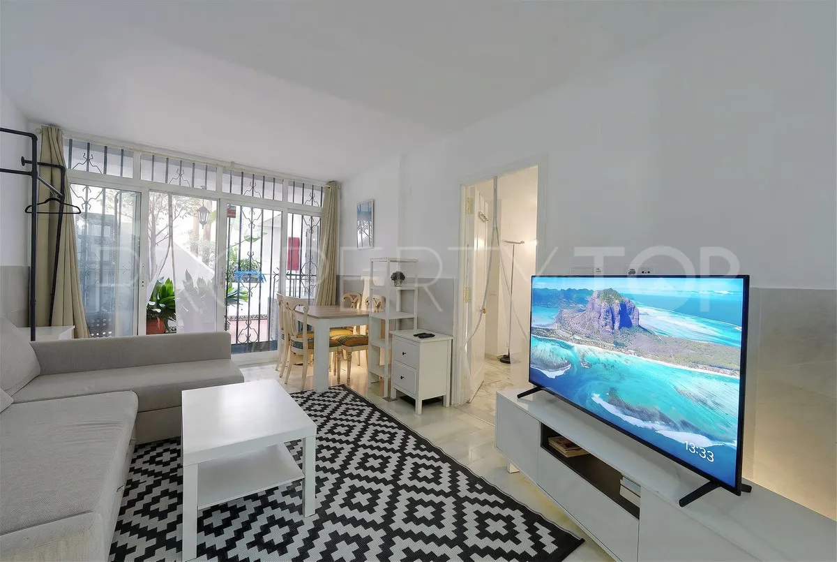 Elviria, apartamento planta baja a la venta