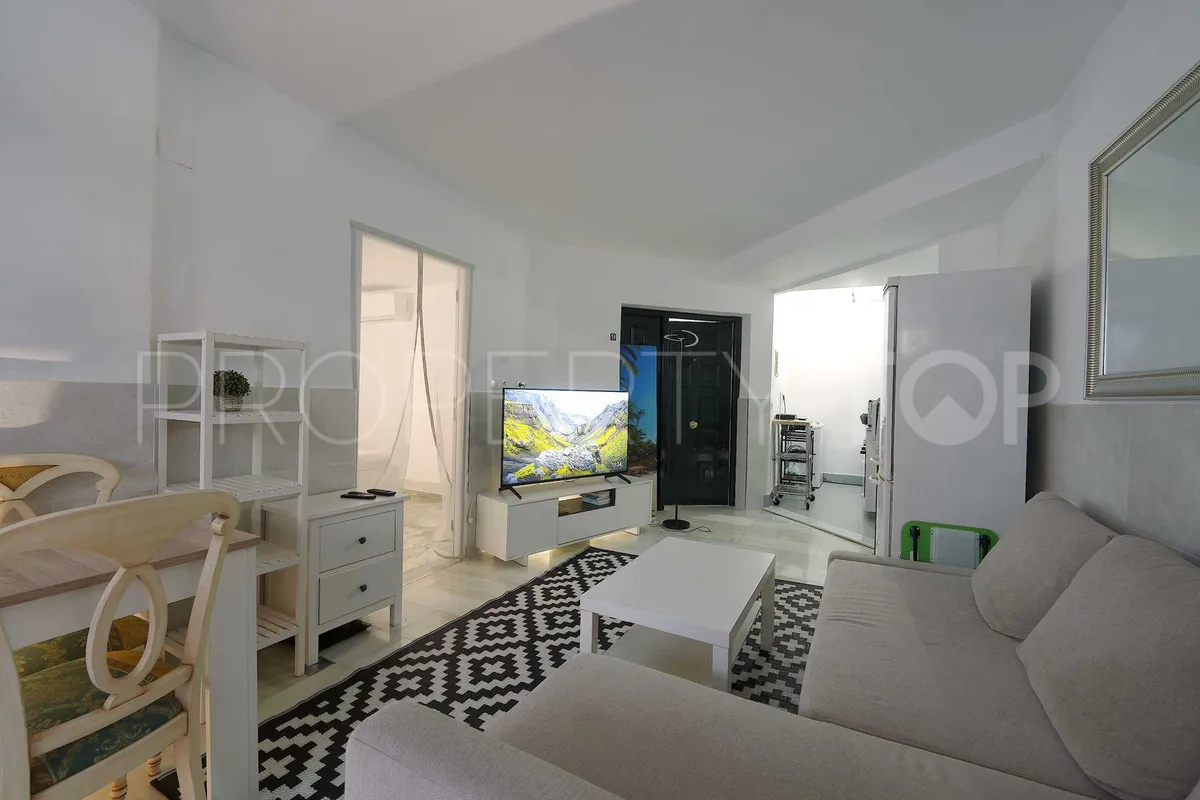 Elviria, apartamento planta baja a la venta