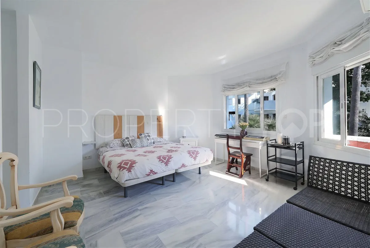 Elviria, apartamento planta baja a la venta