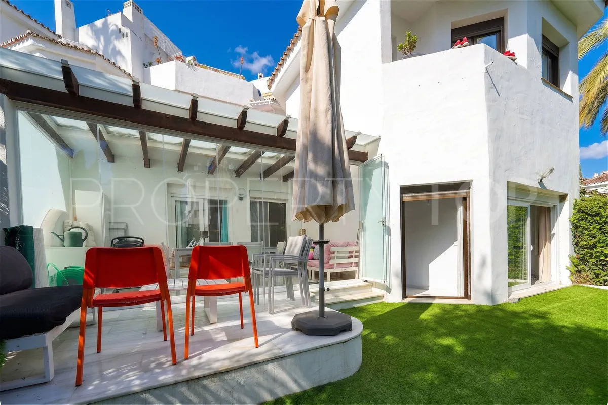 Elviria, apartamento planta baja a la venta