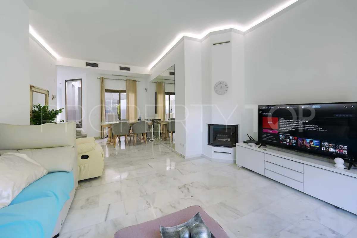 Elviria, apartamento planta baja a la venta